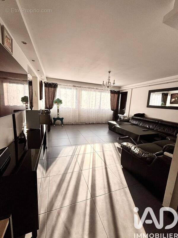 Photo 1 - Appartement à SARCELLES