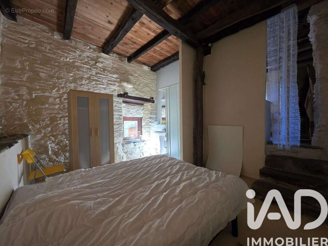 Maison 206 m² à Gagnac-Sur-Cere  - photo 7