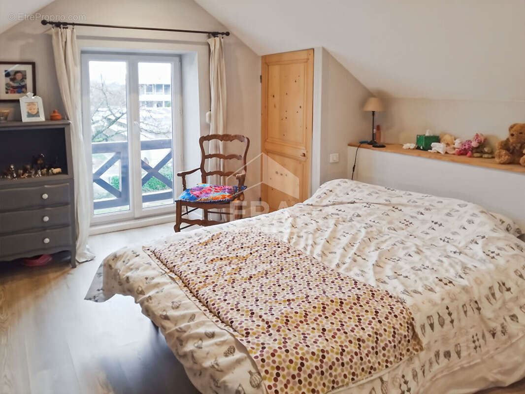 Maison à CHARBONNIERES-LES-BAINS