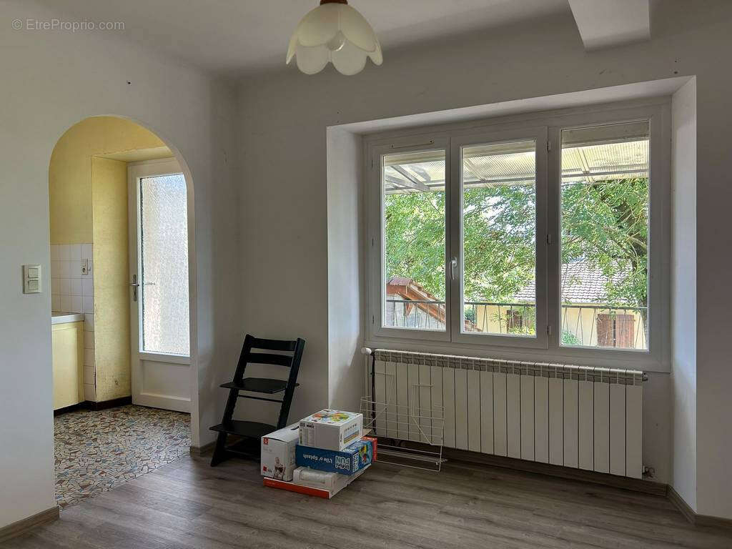 Maison rénovée avec hangar attenant - photo 5
