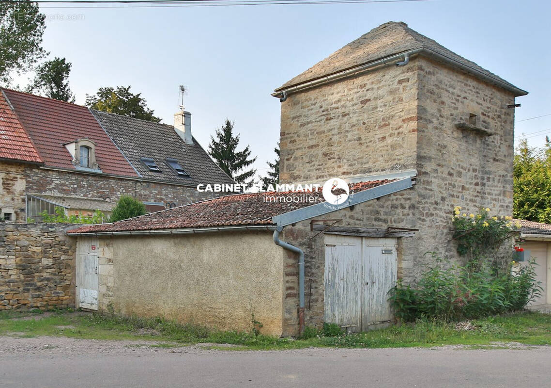 Maison à POSANGES