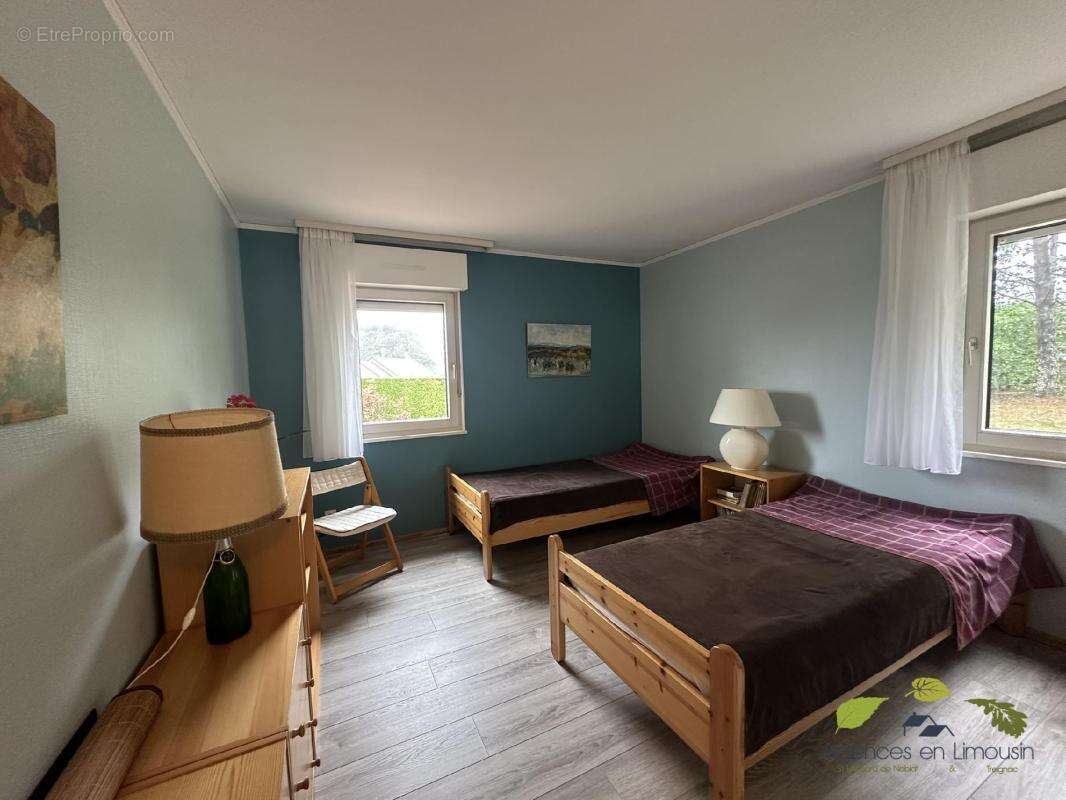 Maison à PEYRAT-LE-CHATEAU