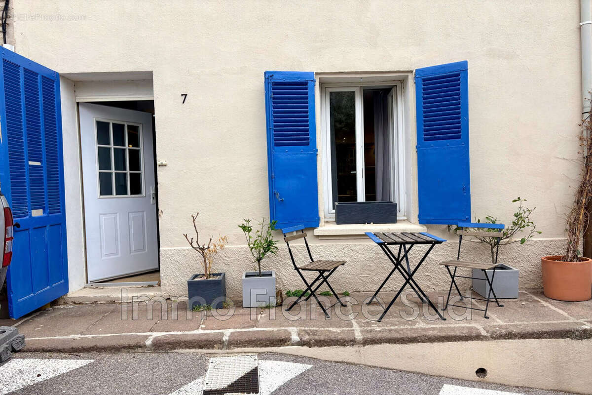 Maison à LA GARDE-FREINET