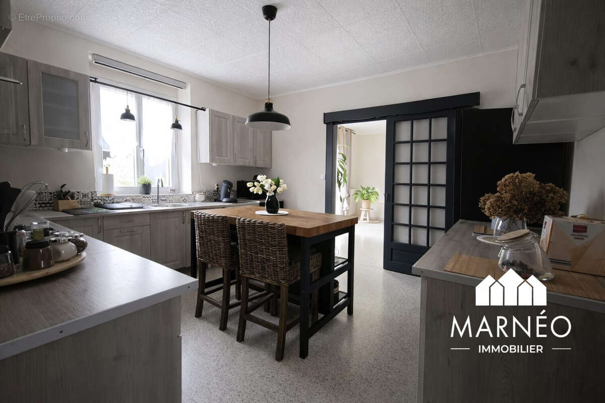 Maison 164 m² à Souain-Perthes-Les-Hurlus  - photo 7
