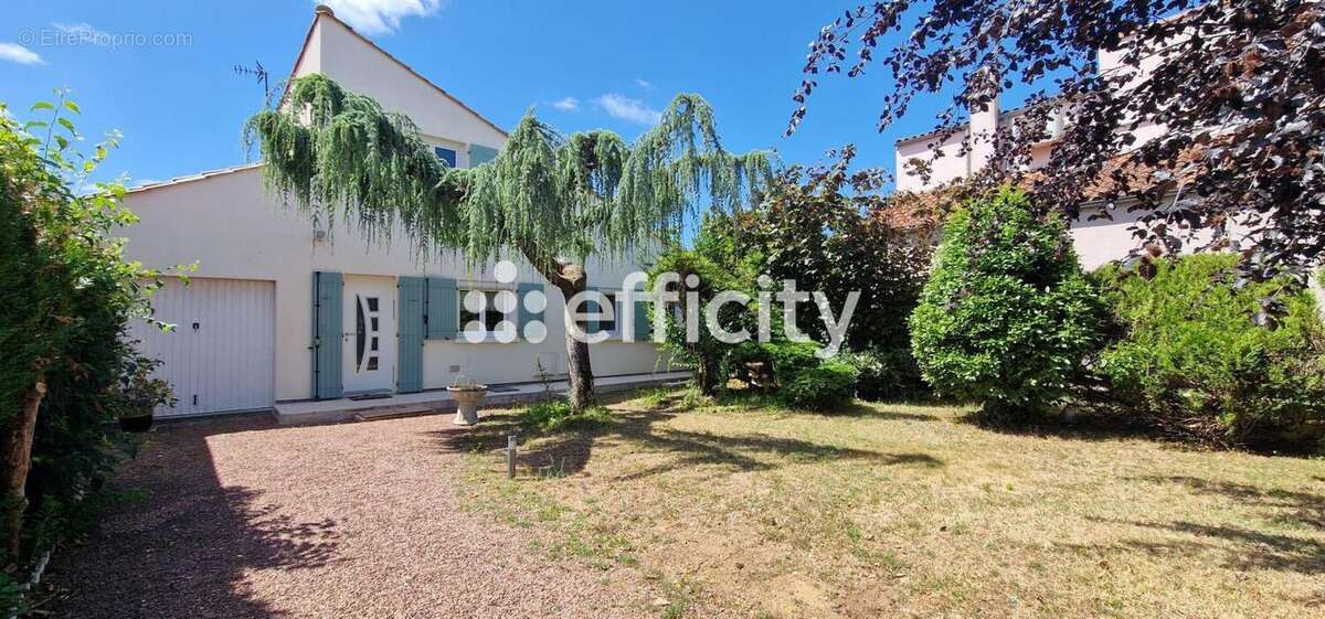 Maison 104 m² à L'isle-D'espagnac  - photo 2