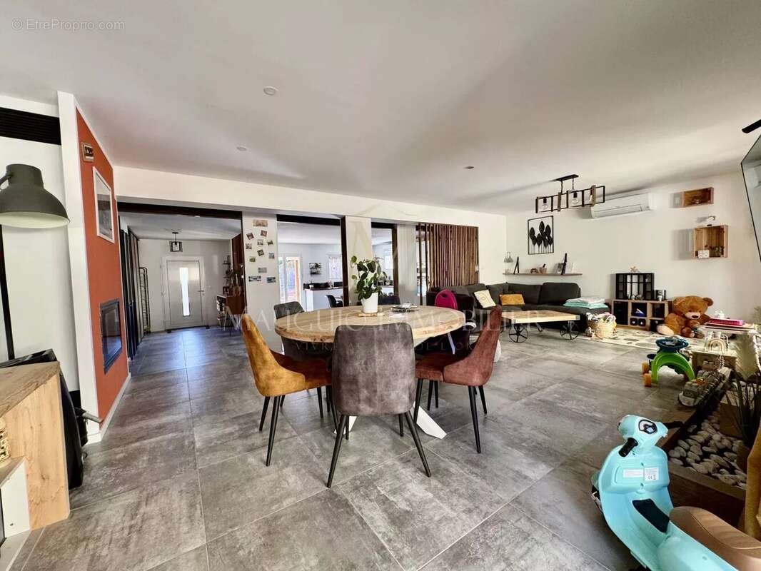 Maison à CASTELNAU-LE-LEZ