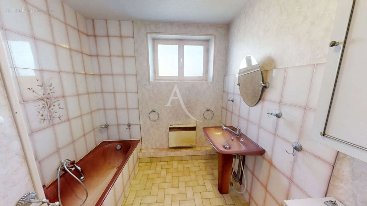 Maison à FAY-AUX-LOGES