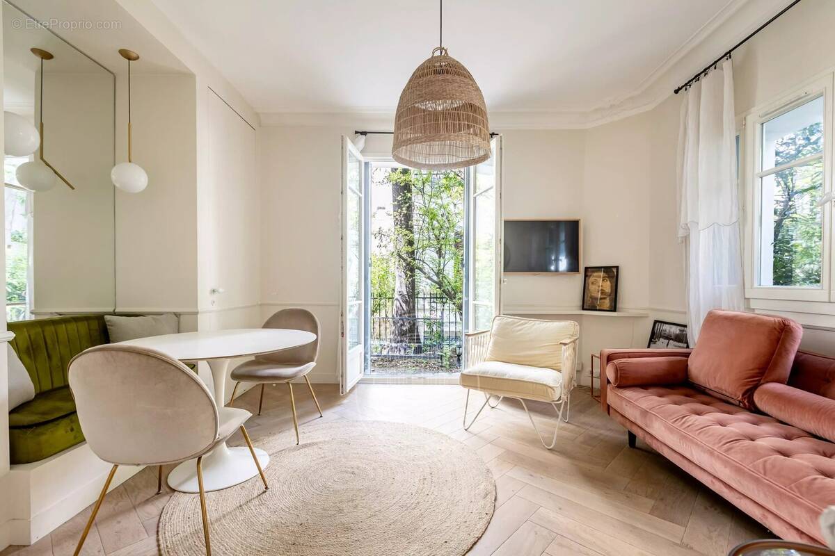 Appartement à PARIS-17E