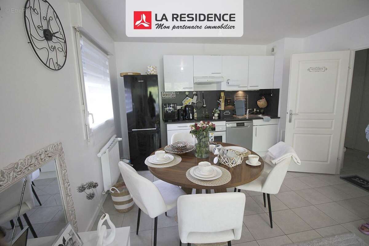 Appartement 60 m² à Saint-Pierre-Du-Perray  - photo 2