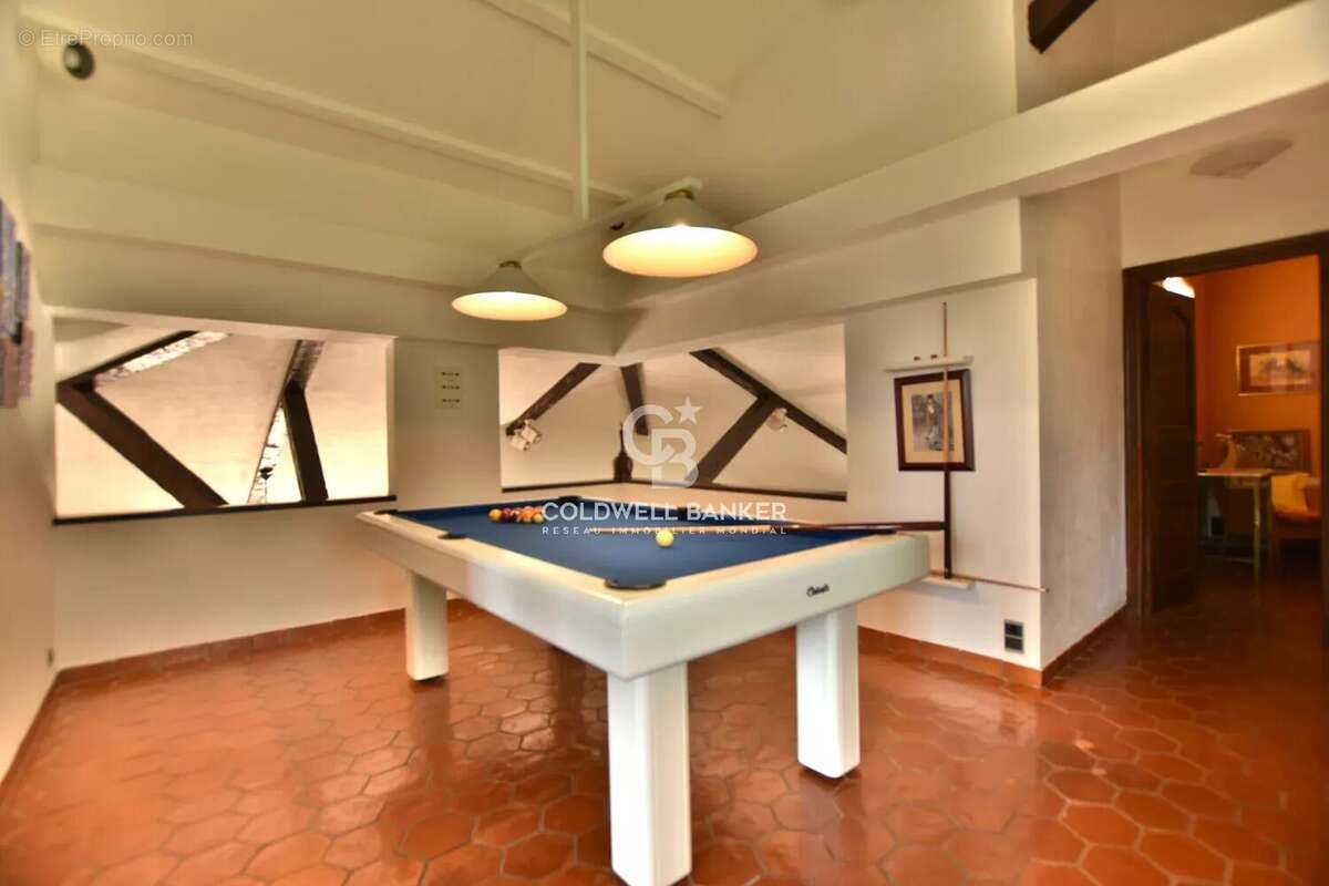 Maison à VALBONNE