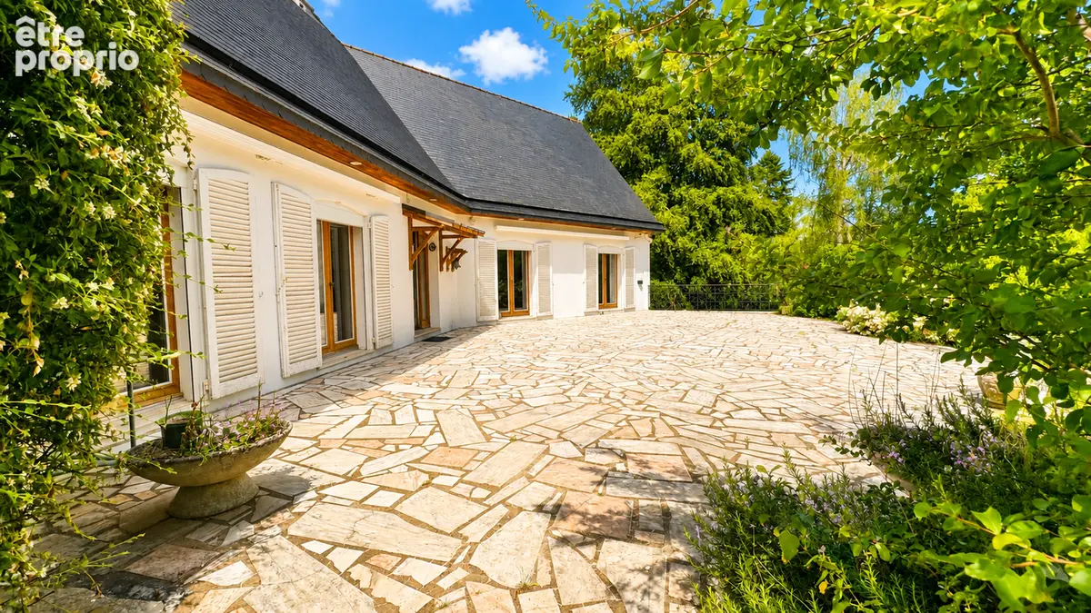 Demeure d'exception de 225 m² édifiée sur un terrain de 4 485 m² à Noailles - photo 5