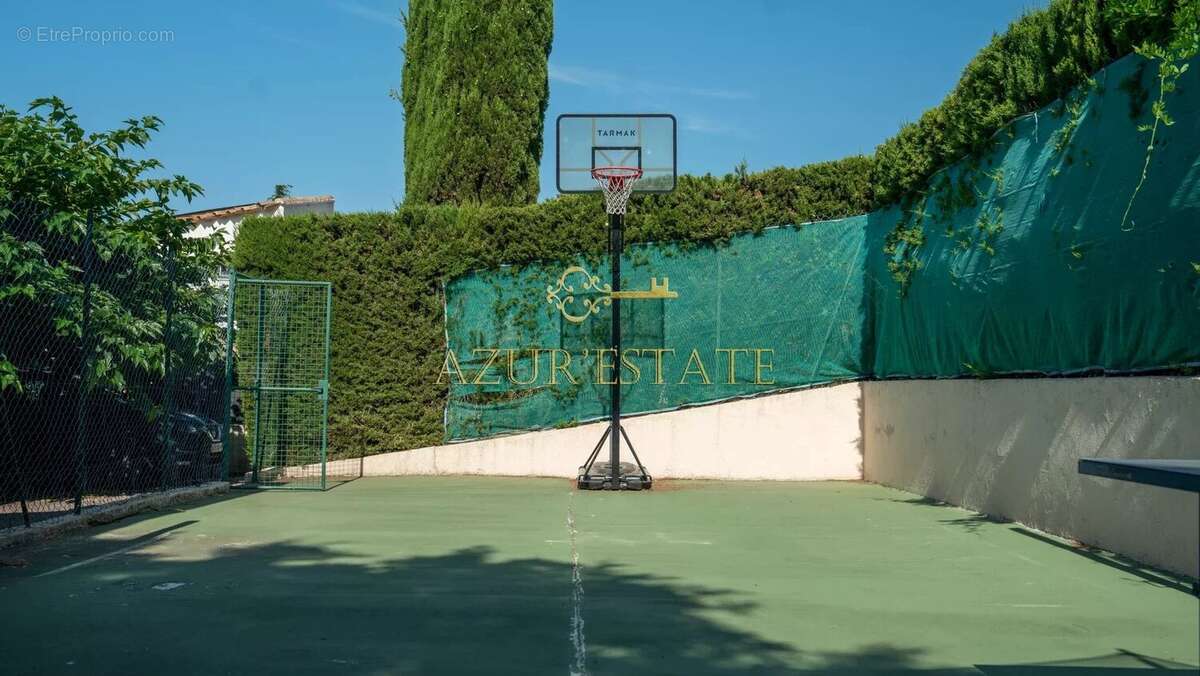 Valbonne : villa 6 pieces avec terrain et piscine dans domaine sécurisé - photo 15