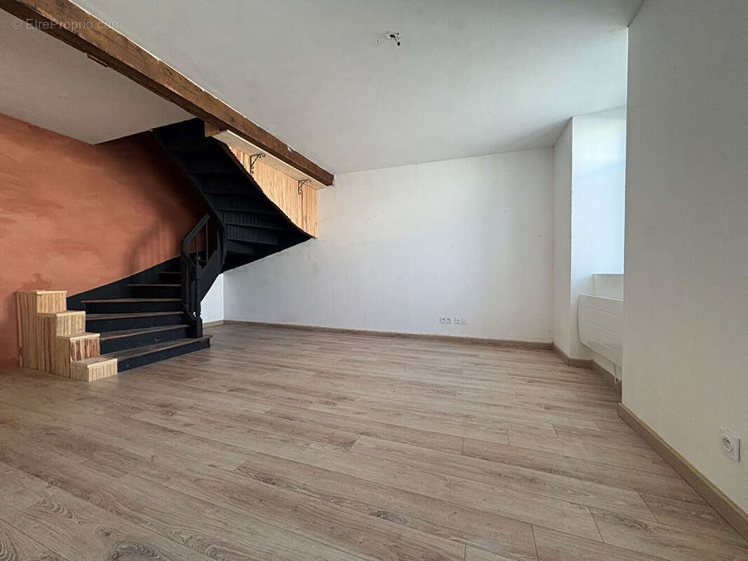 Maison à SCEAUX-SUR-HUISNE