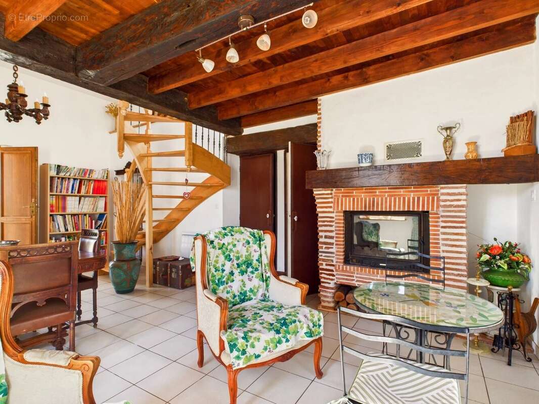 Maison à SAINT-SYLVESTRE-SUR-LOT