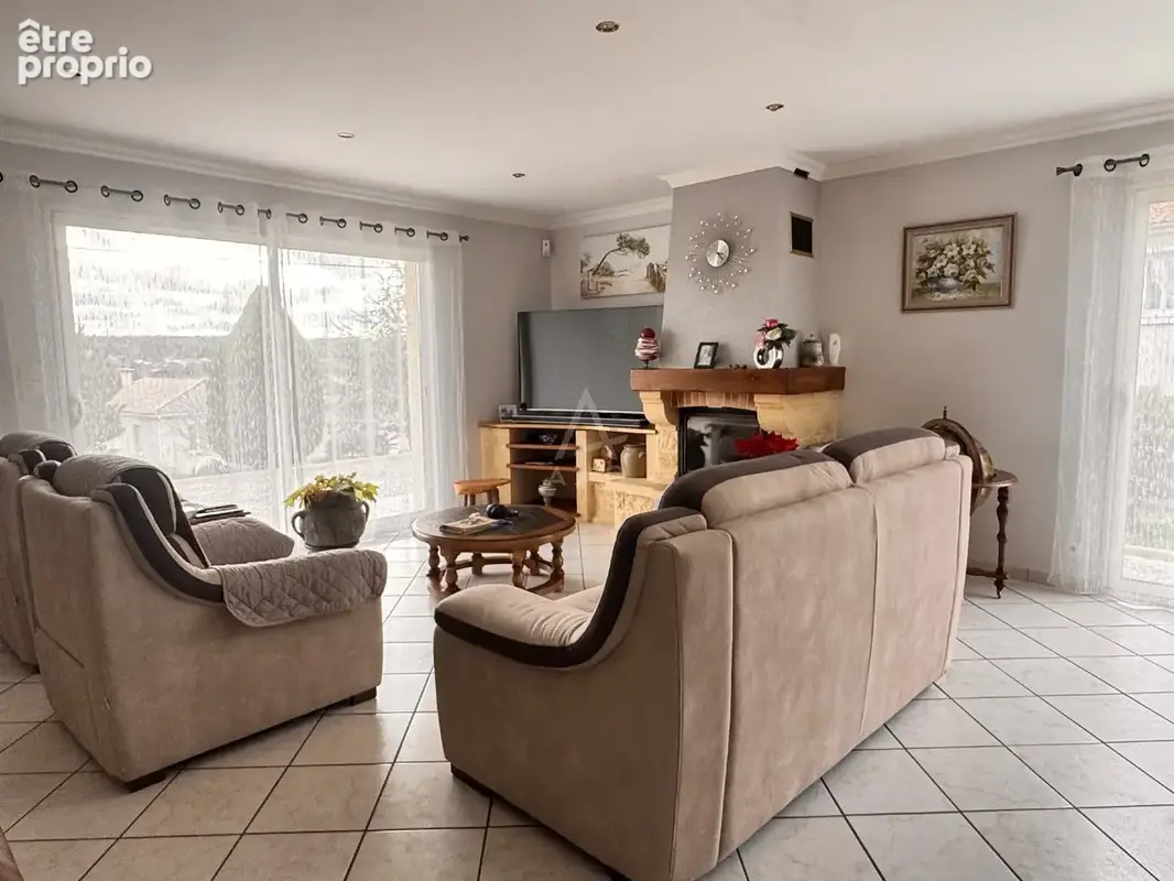 SOYAUX, secteur calme  Très jolie maison sur sous-sol total  Vue exceptionnelle - photo 4