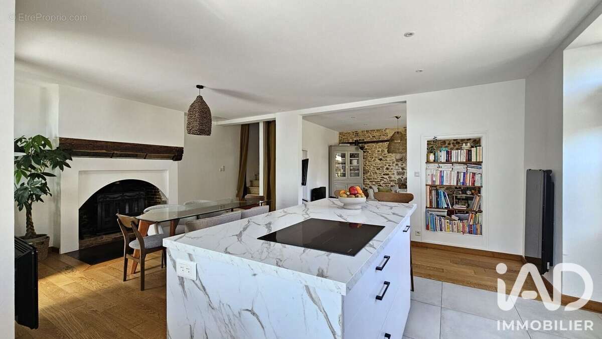 Maison 145 m² à Saint-Medard-Sur-Ille  - photo 4