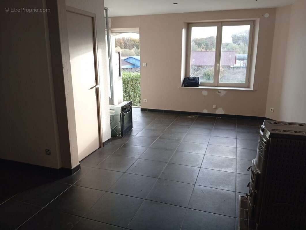 Maison à DAMPIERRE-LES-BOIS