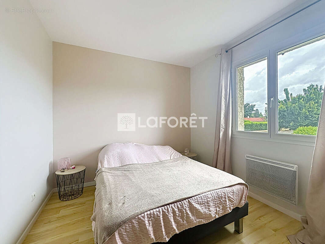 Maison à vendre Neuville Les Dames 7 pièce(s) 129.86 m2 - photo 12