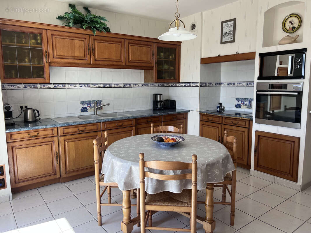 Erquy 22430, venez déposer vos valises dans cette belle maison avec très belle vue de 181 m2 - photo 8