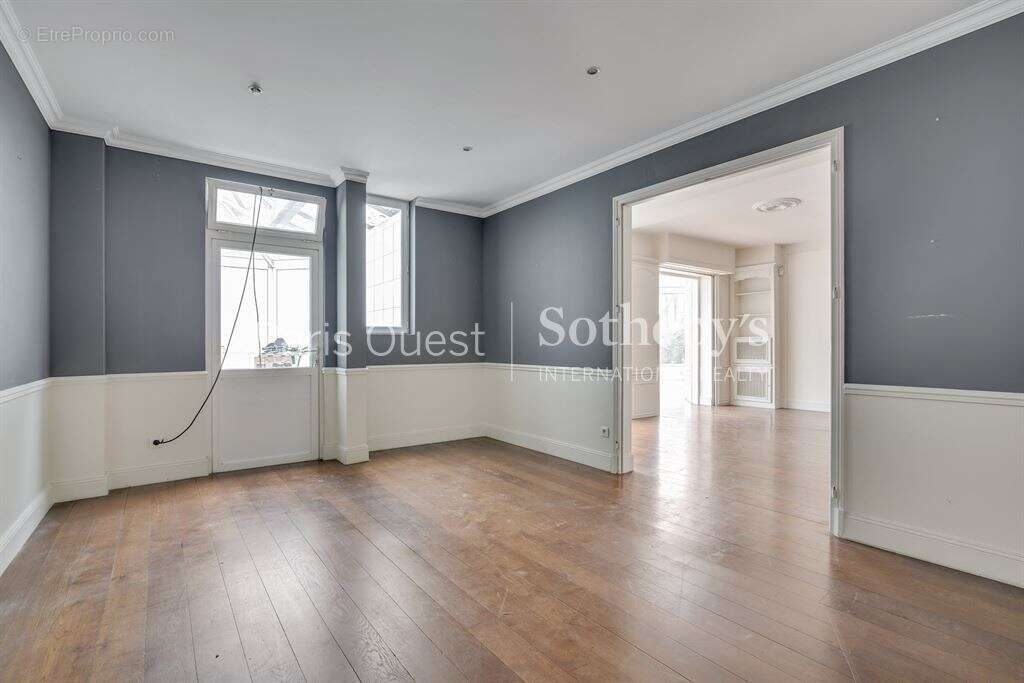 Maison à NEUILLY-SUR-SEINE