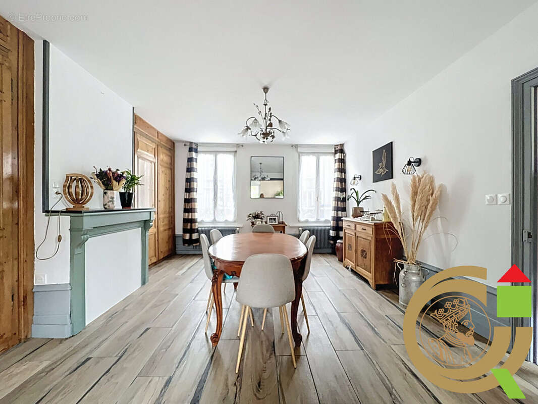 Maison à NEUVILLE-SOUS-MONTREUIL