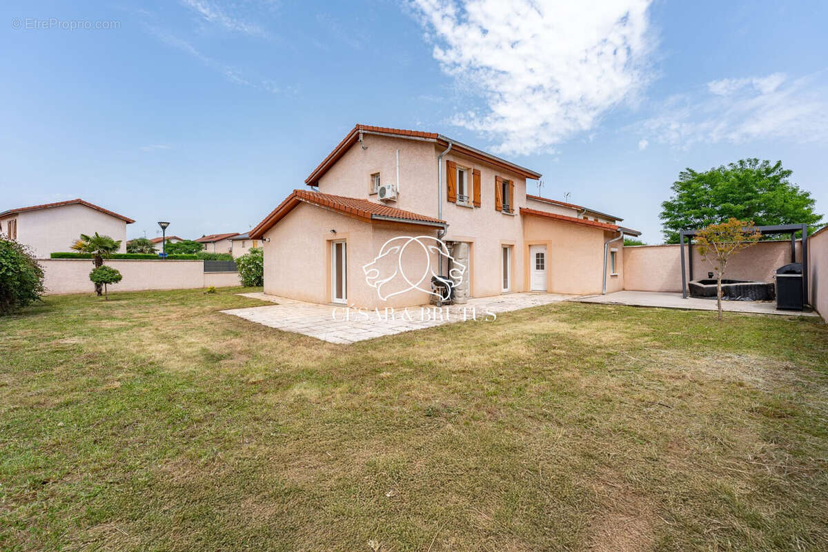 Maison à PUSIGNAN