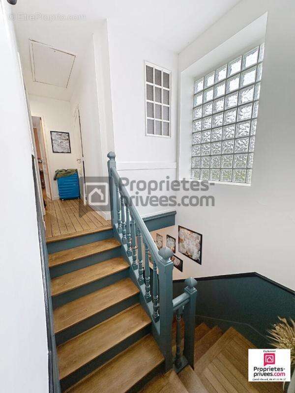 Maison à CRECY-LA-CHAPELLE