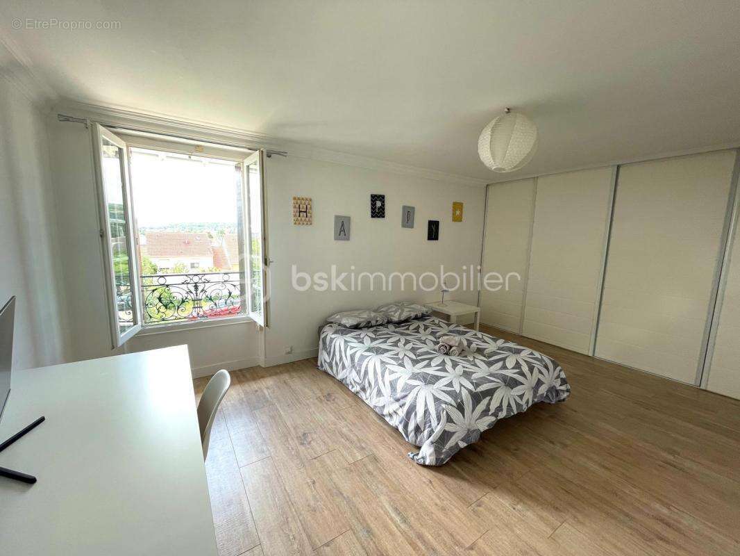 Maison à LA VILLE-DU-BOIS