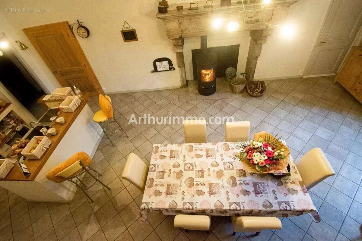 Maison 547 m² à Arc-Et-Senans  - photo 4