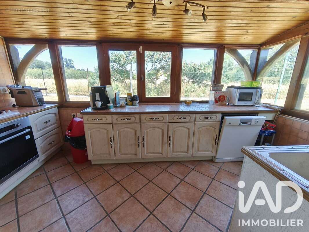 Maison 139 m² à Balines  - photo 5
