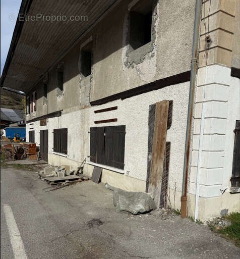 Maison à CEVINS