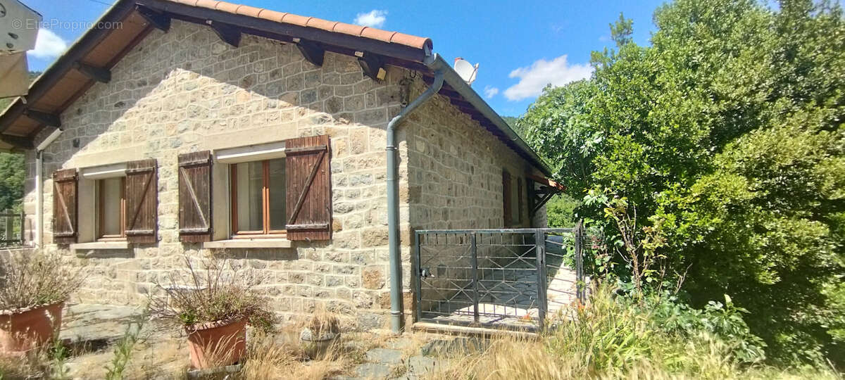 Maison à SAINT-MARTIN-DE-VALAMAS