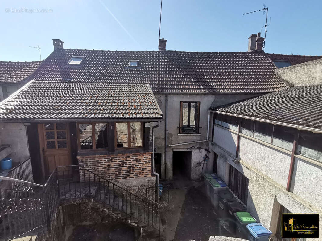 Maison à SAINT-ARNOULT-EN-YVELINES