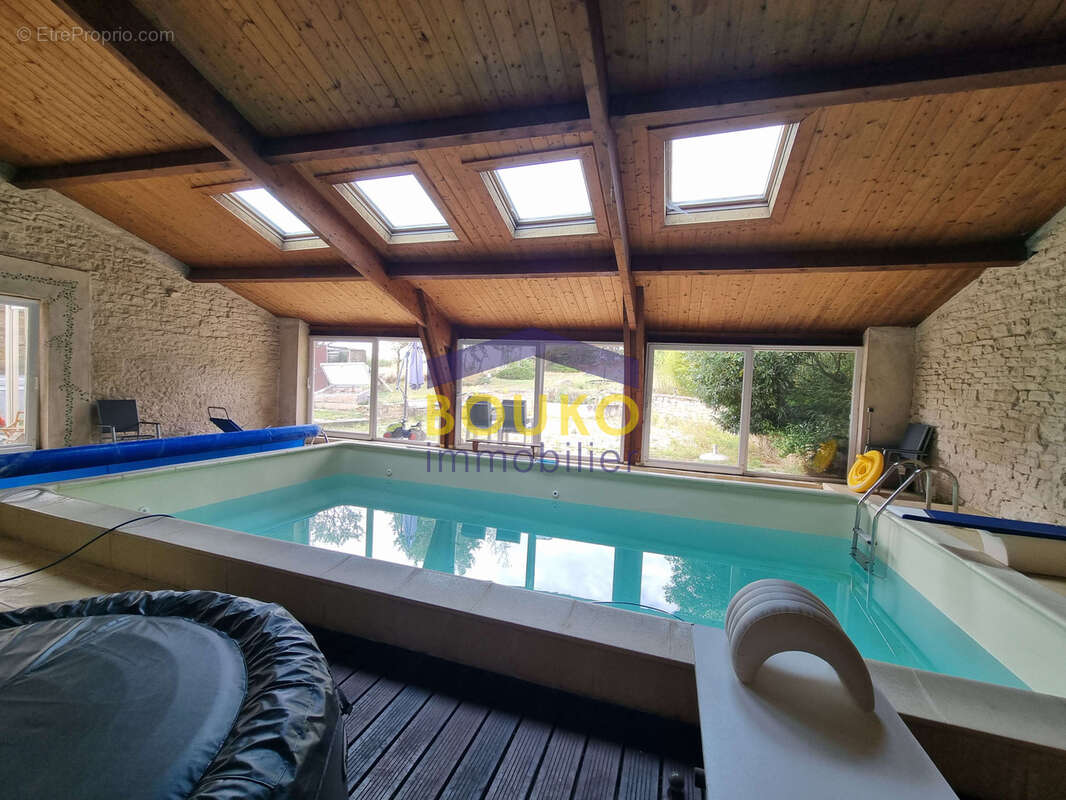 Maison à FRANCHEVILLE