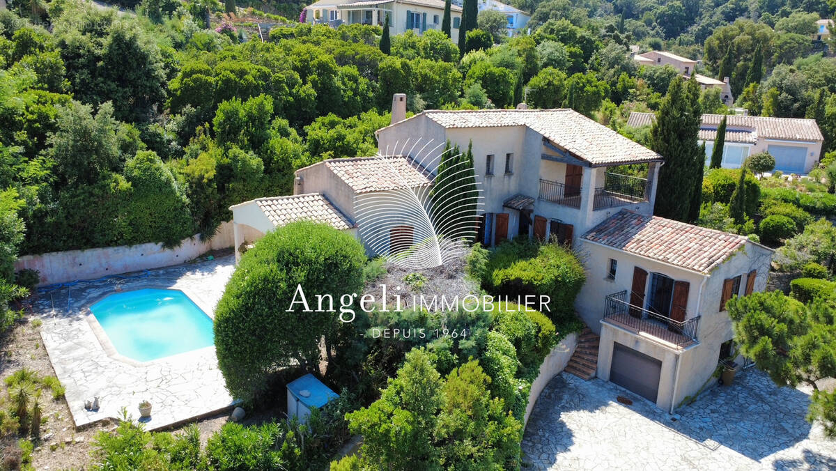 Maison à FREJUS