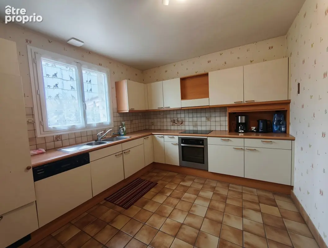 Maison 148m² à saint-denis-lès-bourg - photo 2