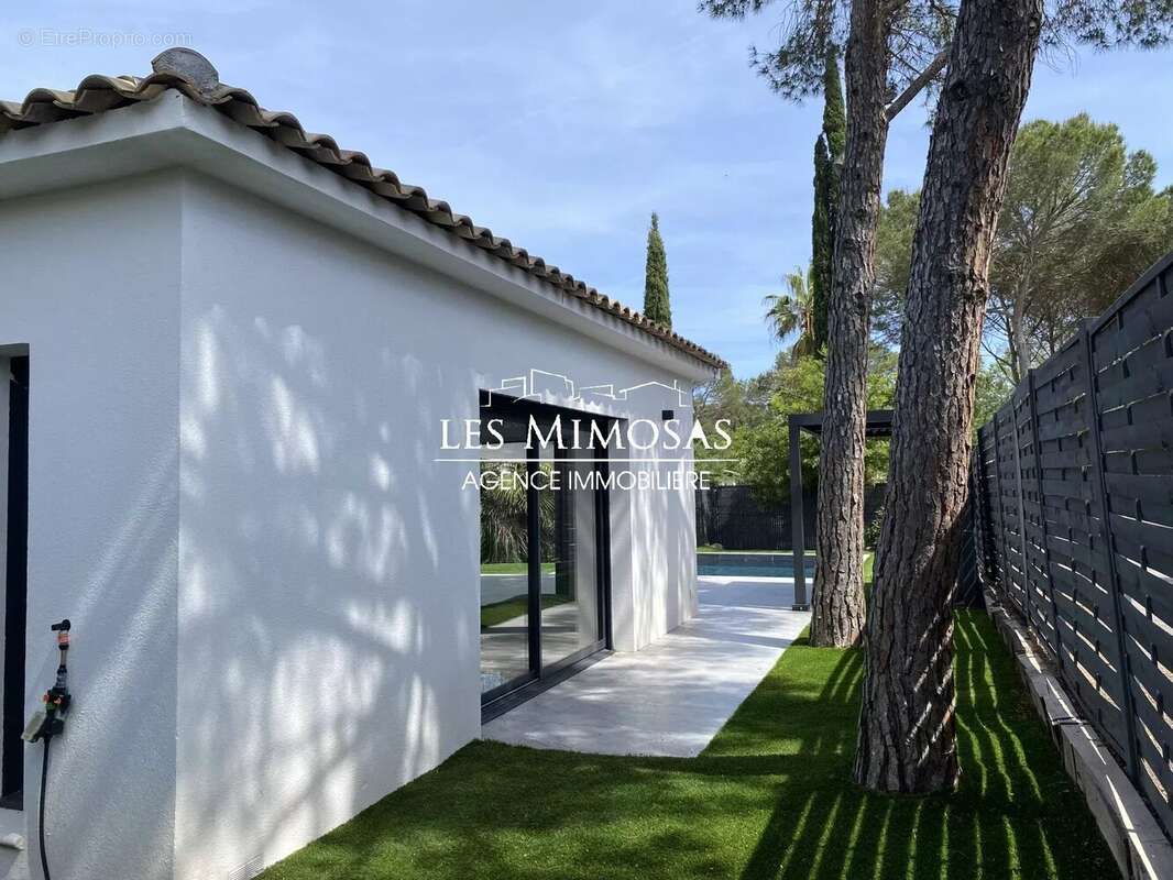 Maison à PUGET-SUR-ARGENS