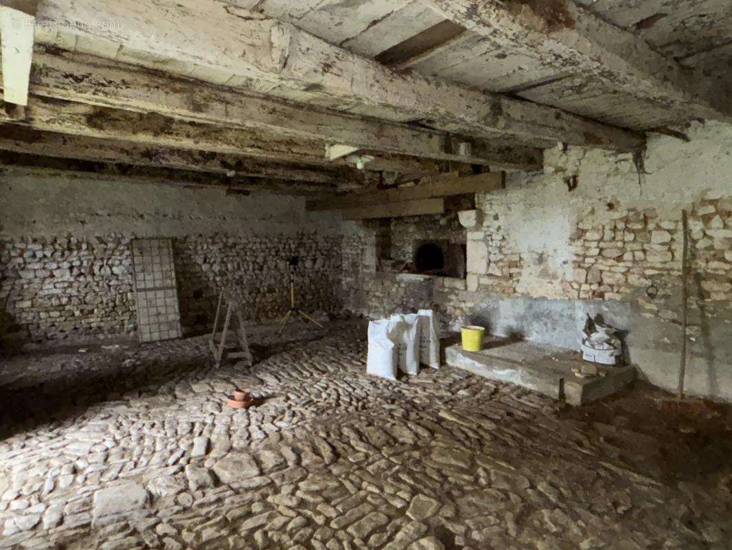 Maison à VIEUX-RUFFEC