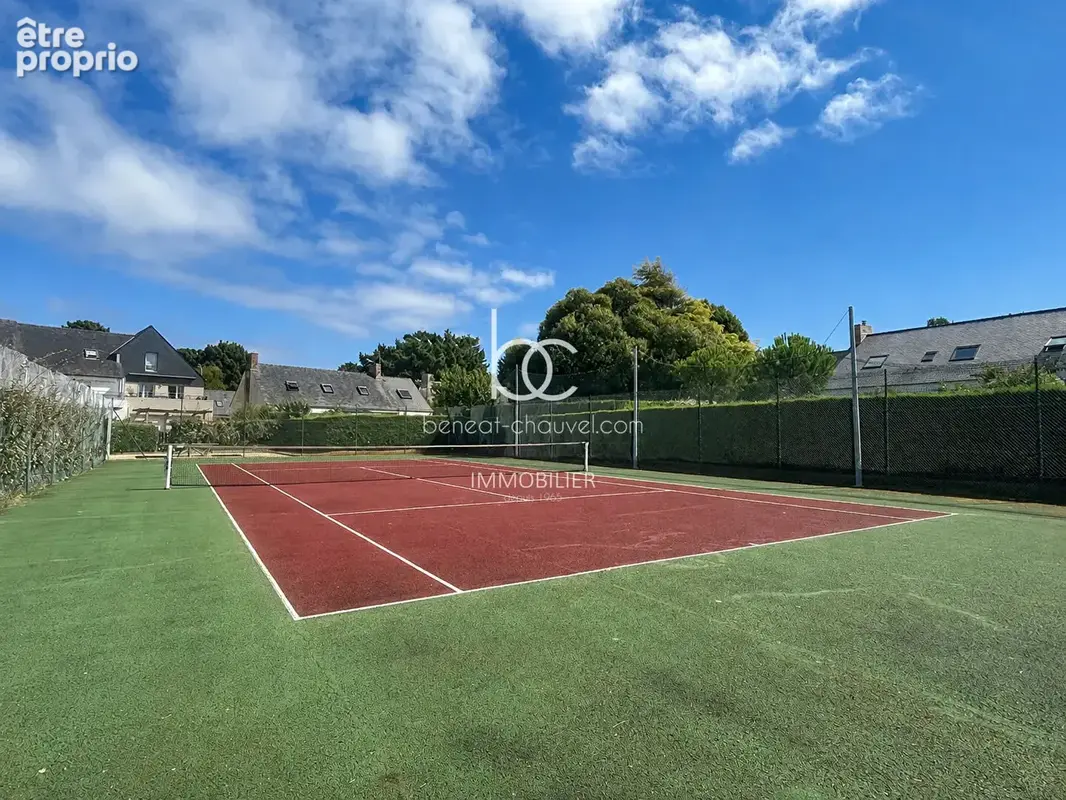 ARZON - Appartement T4 proche plage avec piscine et parking ! - photo 9