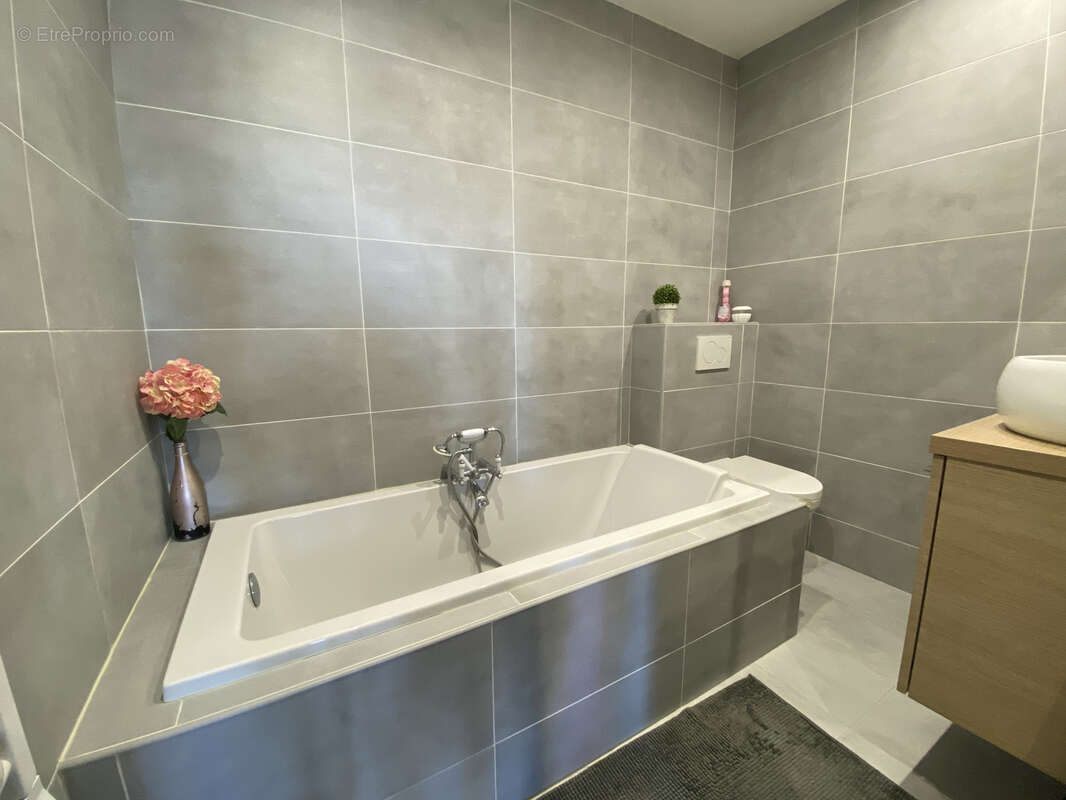 Appartement à LA VILLE-DU-BOIS