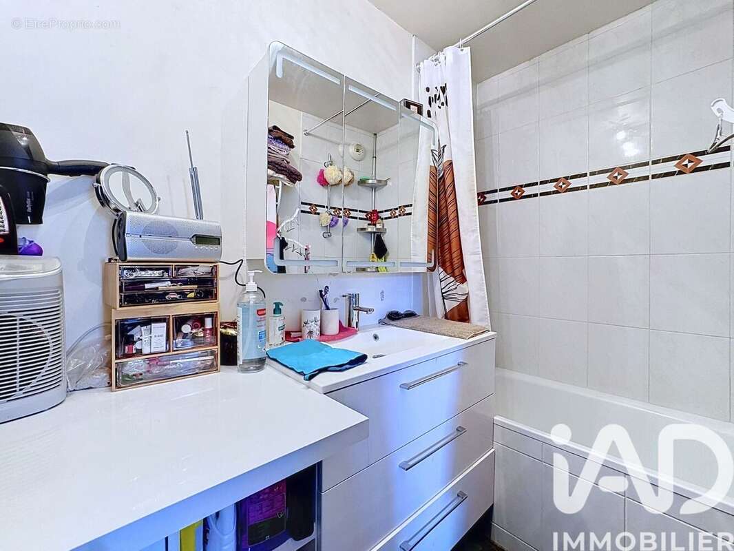 Photo 5 - Appartement à BUSSY-SAINT-GEORGES