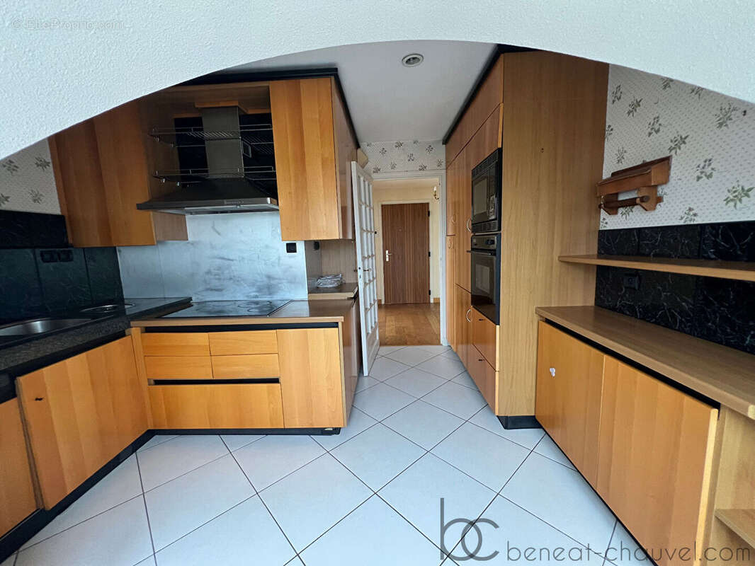 Appartement proche centre ville, dernier étage avec ascenseur 165 m² 4 chambres - photo 6