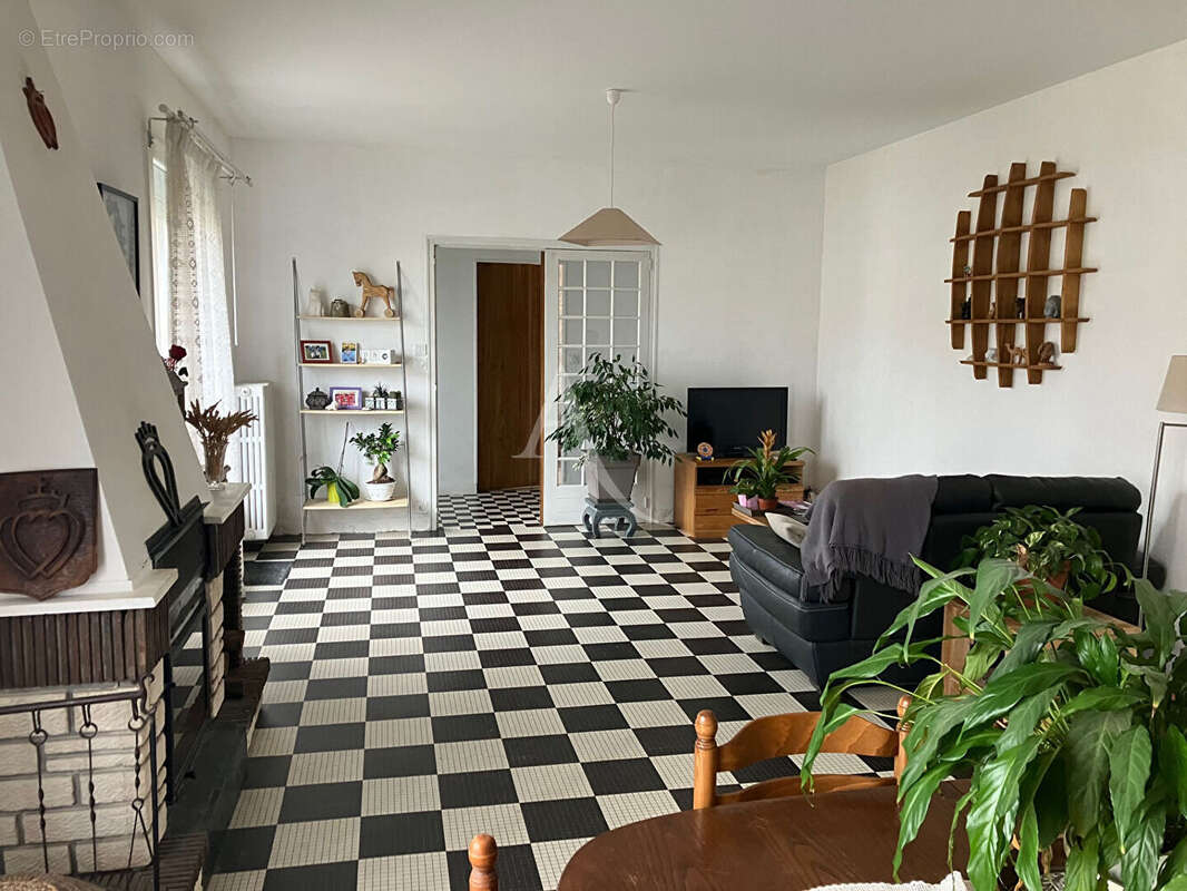 Maison à FONTENAY-LE-COMTE