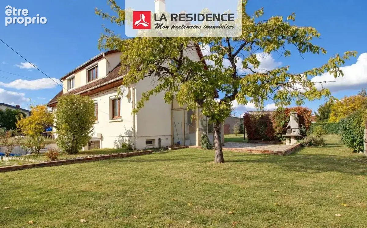 Maison à SAINT-ETIENNE-DU-ROUVRAY