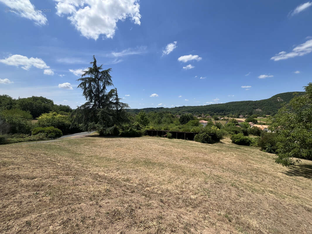 Propriété   Corps de ferme avec dépendances sur 6 180 m2 de terrain - photo 15