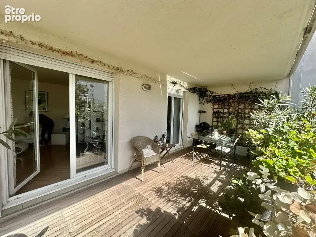 Appartement à MONTROUGE
