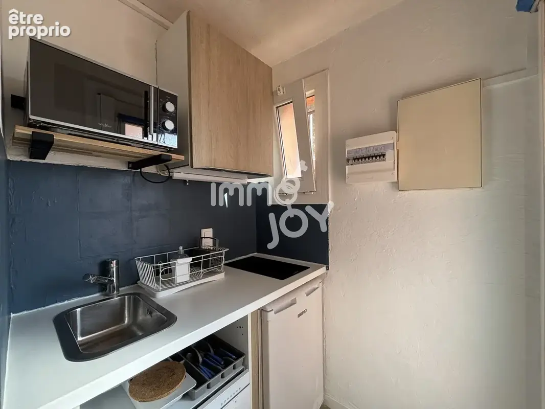 Appartement T1 bis situé à 100m de la mer avec balcon et parking - photo 5