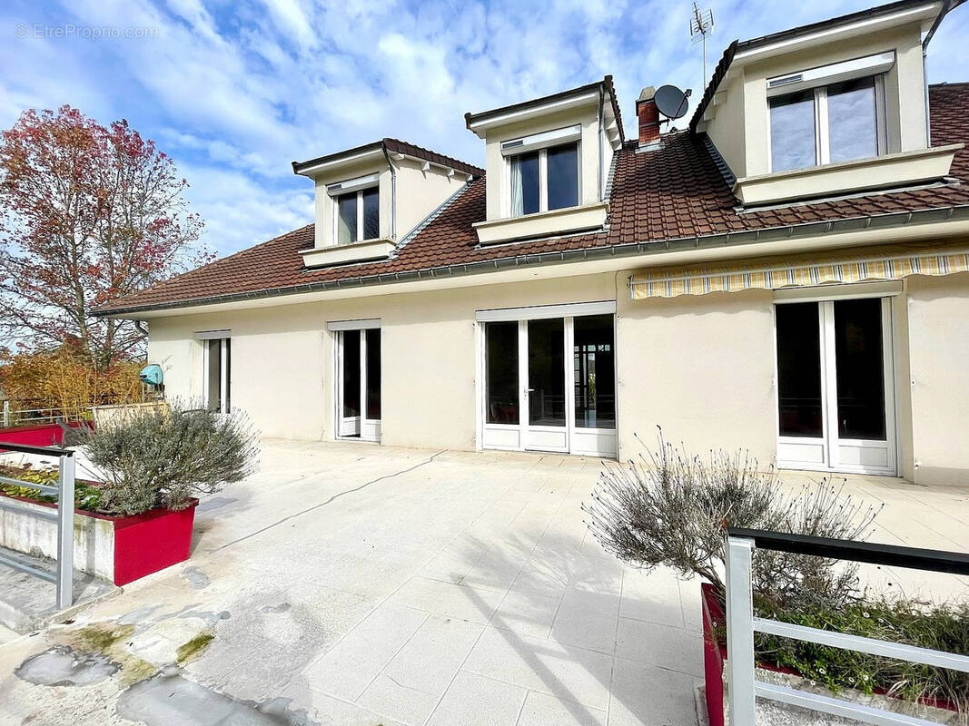 Maison à VAL-DE-VESLE