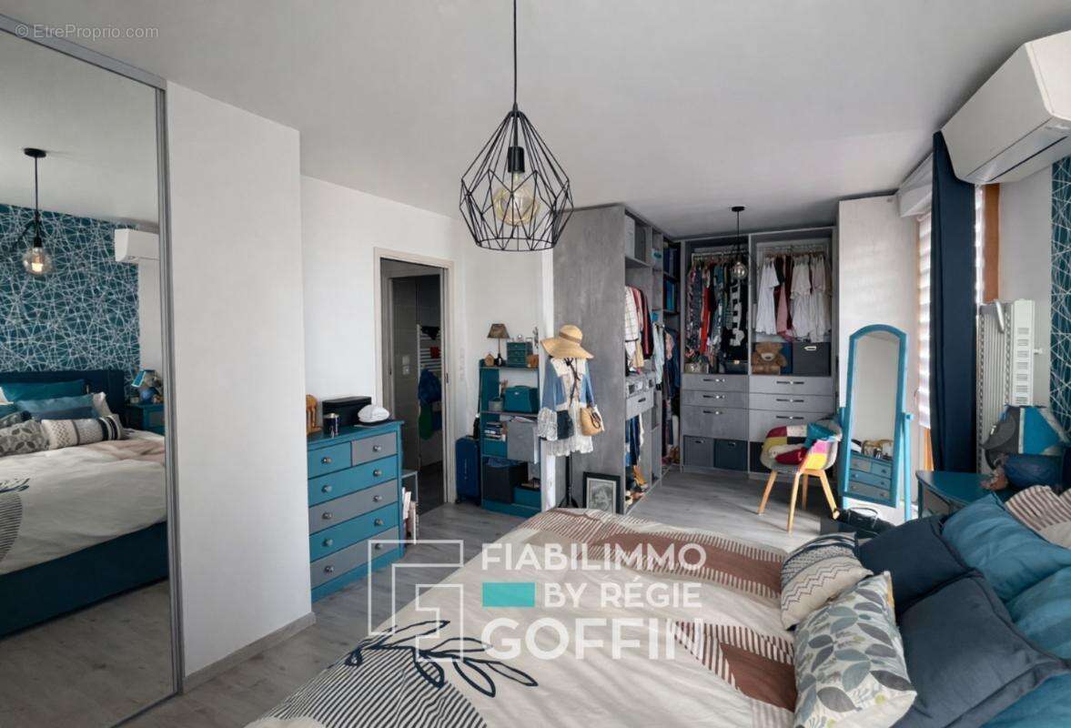 Appartement à LYON-8E