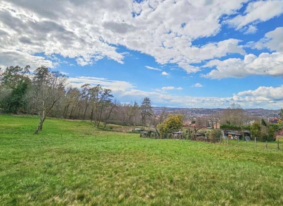Terrain à MALEMORT-SUR-CORREZE